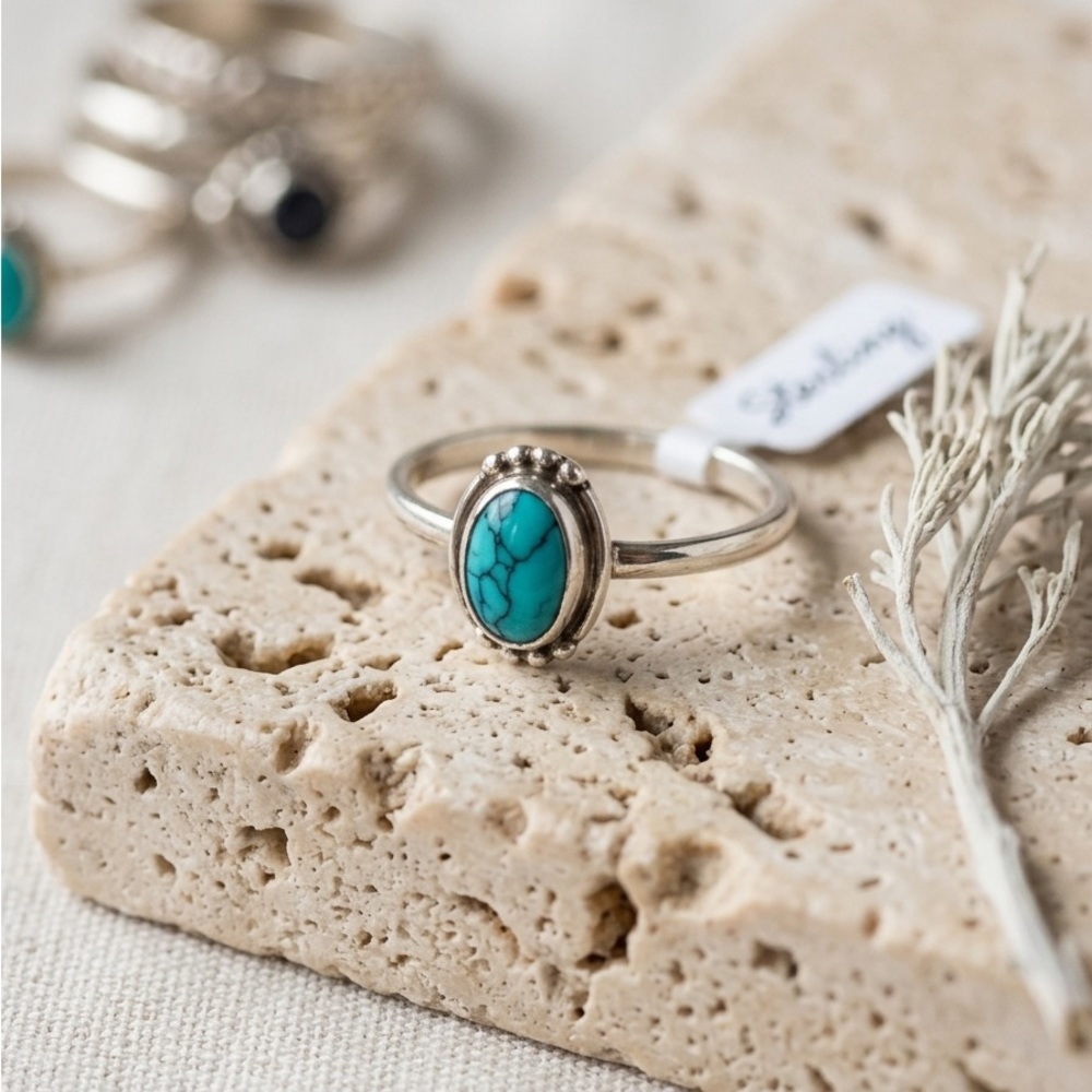 Sterling Silver Turquoise Oval Ring - Blue Stone